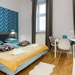 Perfect Place To In City Center 18m2 W5 Appartamento Cracovia
